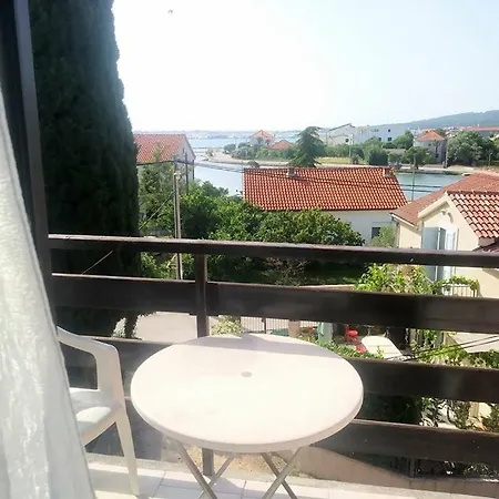 Apartmani Svitlana Sukosan Exterior photo